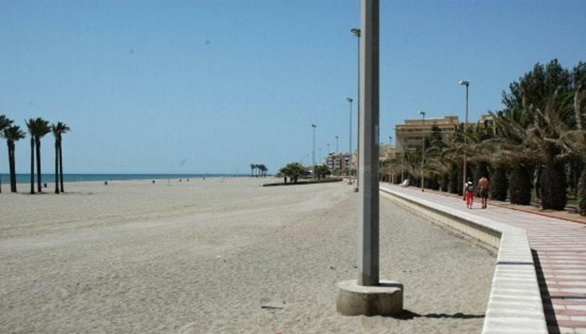 One-Bedroom Flat 200M From The Beach المرية المظهر الخارجي الصورة